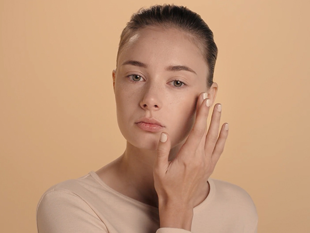 How To: SYNCHRO SKIN Foundation